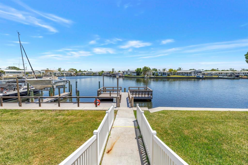 7225 Mt Fairfield Road Northeast, Unit 541 St. Petersburg, FL 33702 - Photo 34 of 44