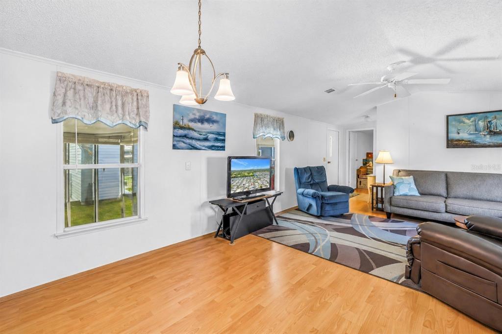 7225 Mt Fairfield Road Northeast, Unit 541 St. Petersburg, FL 33702 - Photo 6 of 44