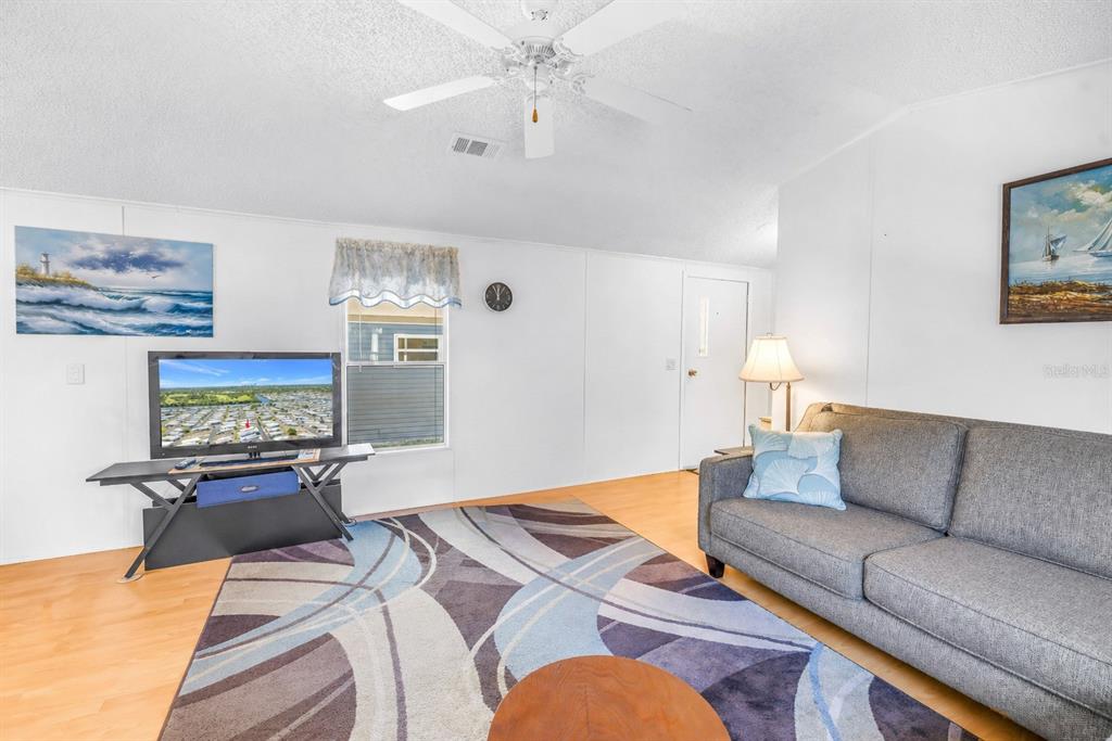 7225 Mt Fairfield Road Northeast, Unit 541 St. Petersburg, FL 33702 - Photo 9 of 44