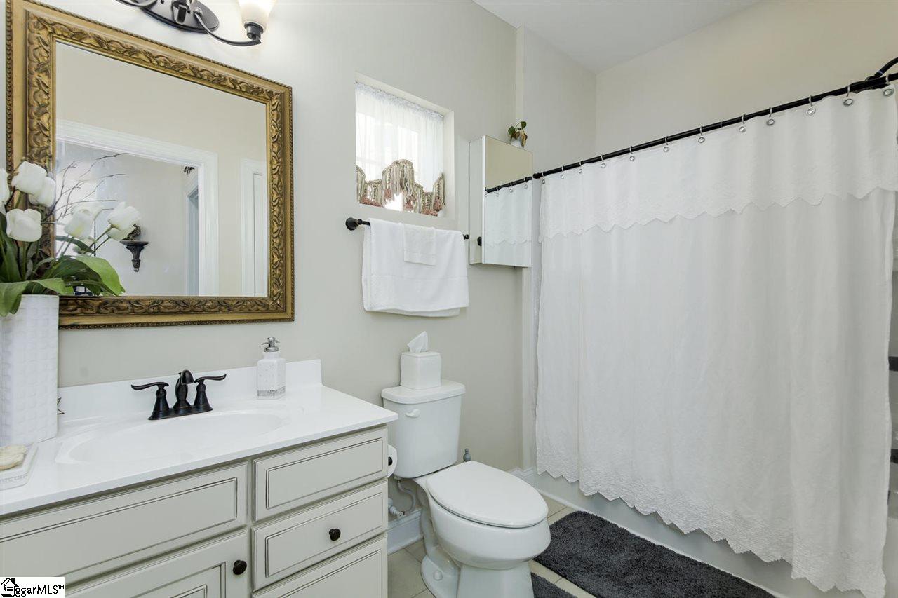 401 Pawleys Drive Simpsonville, SC 29681 - Photo 15 of 32