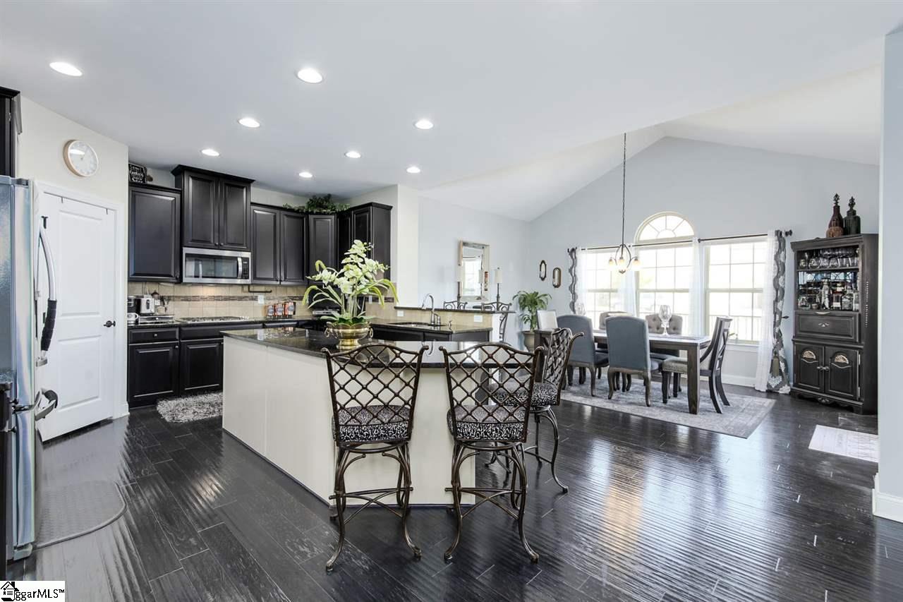 401 Pawleys Drive Simpsonville, SC 29681 - Photo 8 of 32