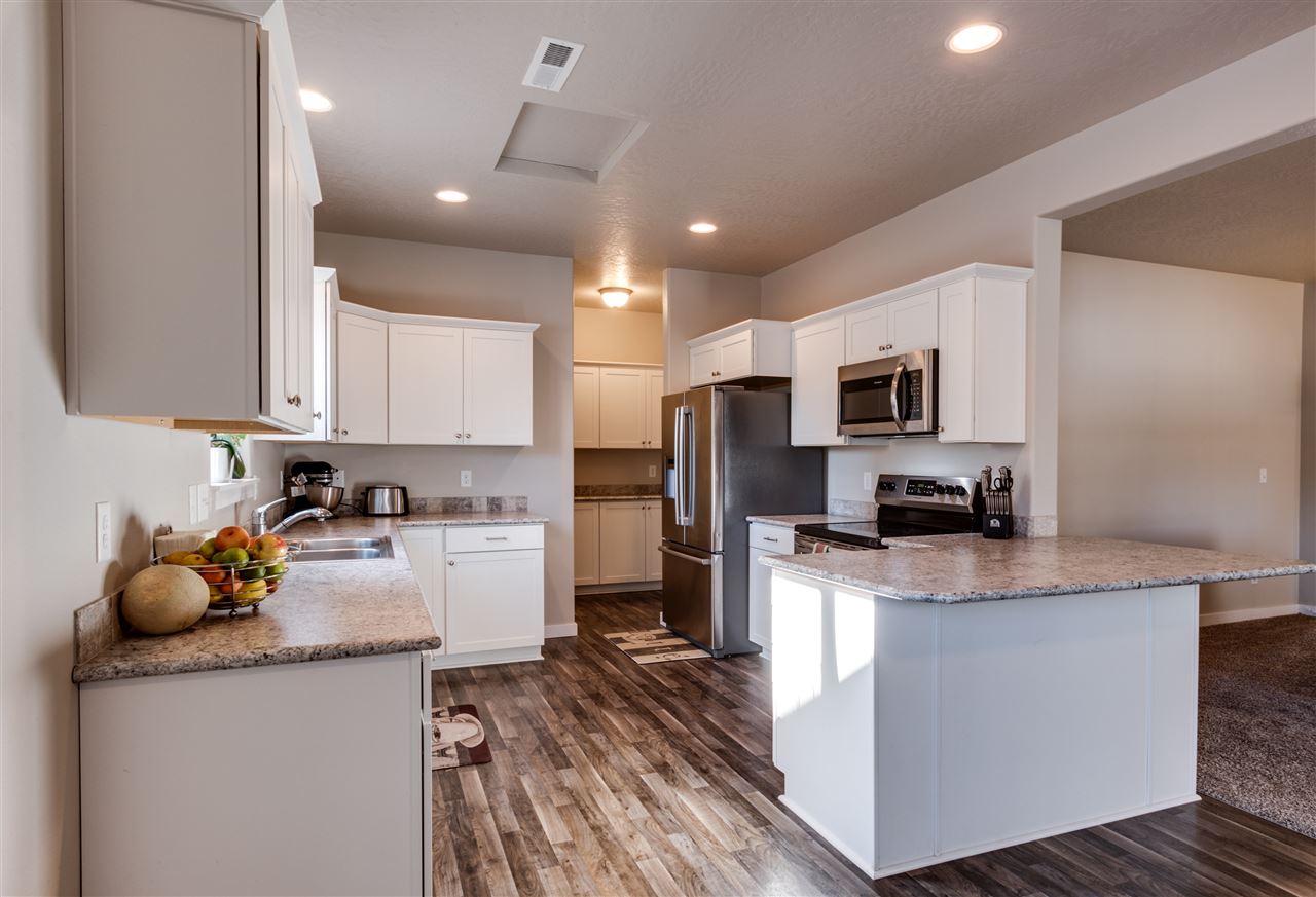 17216 North Nevada Lane Colbert, WA 99005 - Photo 2 of 20 Gallery Image 2