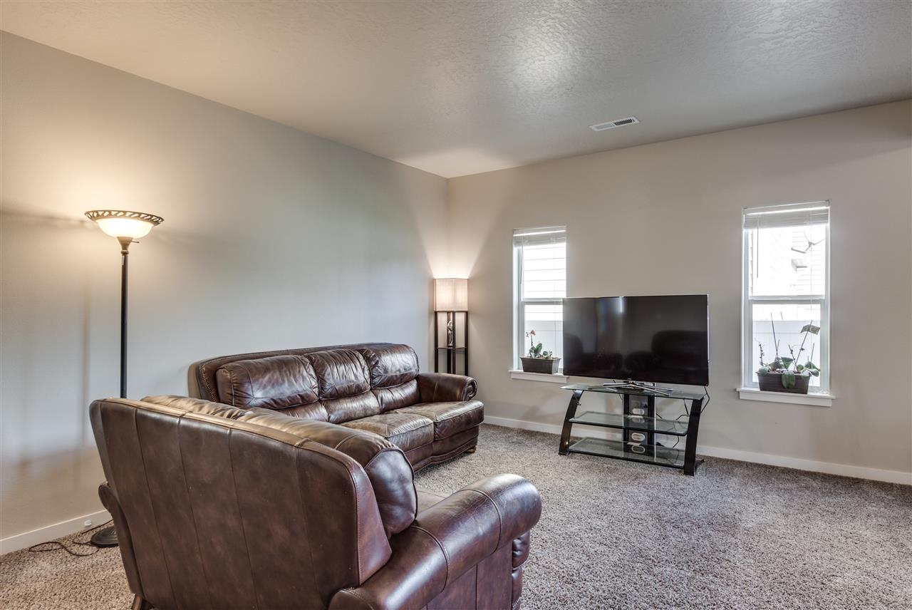 17216 North Nevada Lane Colbert, WA 99005 - Photo 5 of 20 Gallery Image 5