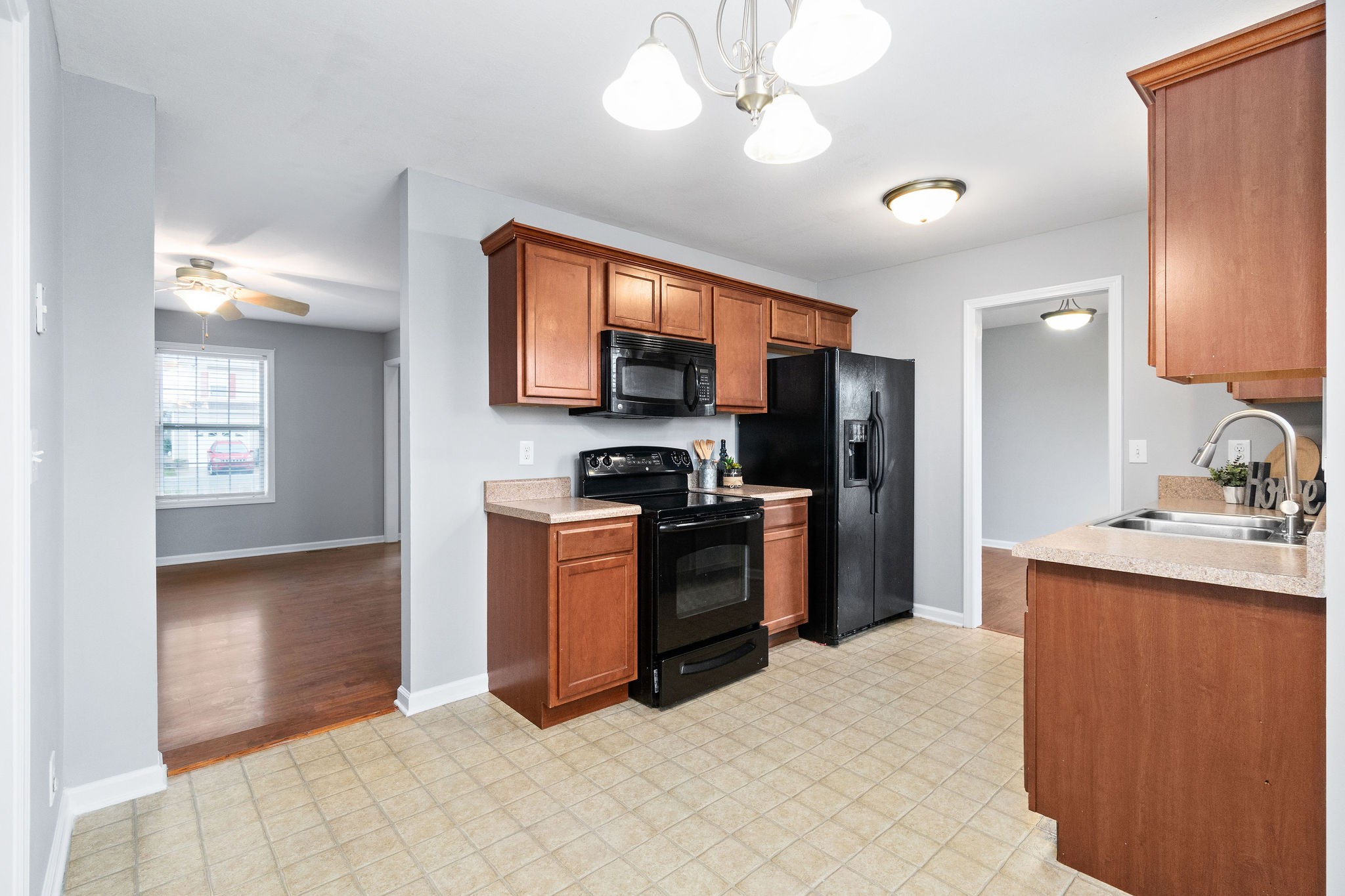 1817 Abrams Road Clarksville, TN 37042 - Photo 11 of 36 Gallery Image 11