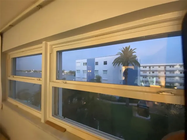 $2,500 | 5575 Gulf Boulevard, Unit 335, St. Pete Beach, FL 33706