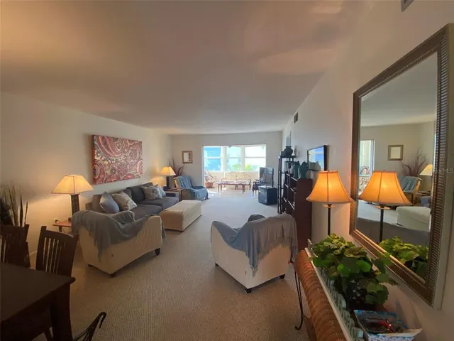 $2,500 | 5575 Gulf Boulevard, Unit 335, St. Pete Beach, FL 33706