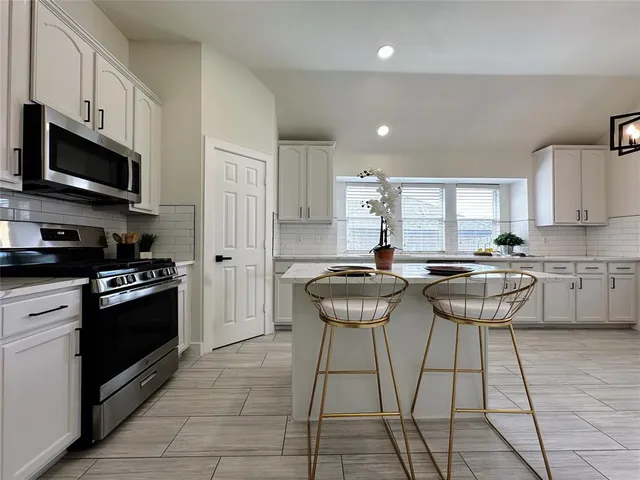 $424,900 | 7514 Amesbury Lane, Rowlett, TX 75089