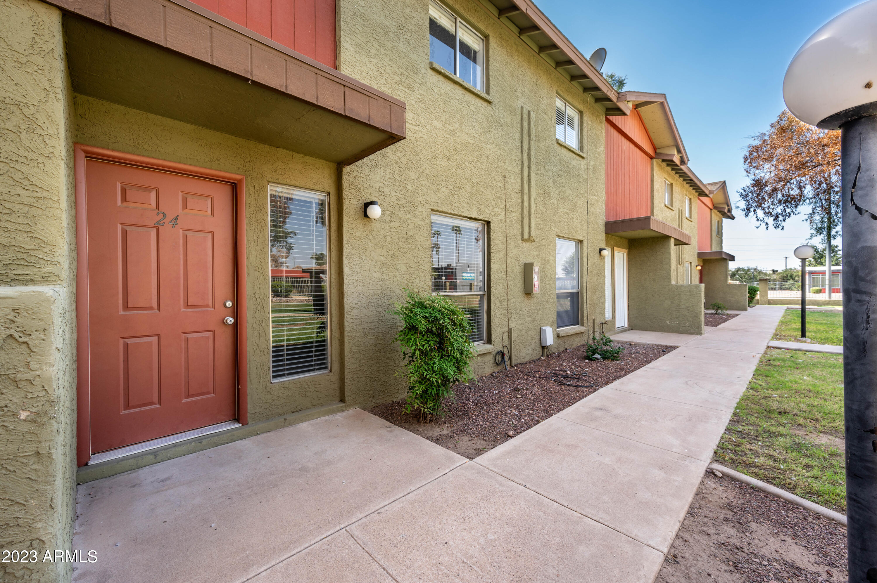 4615 North 39th Avenue, Unit 24 Phoenix, AZ 85019 - Photo 1 of 21 4615 N 39th Ave UNIT 24 Phoenix AZ 85019