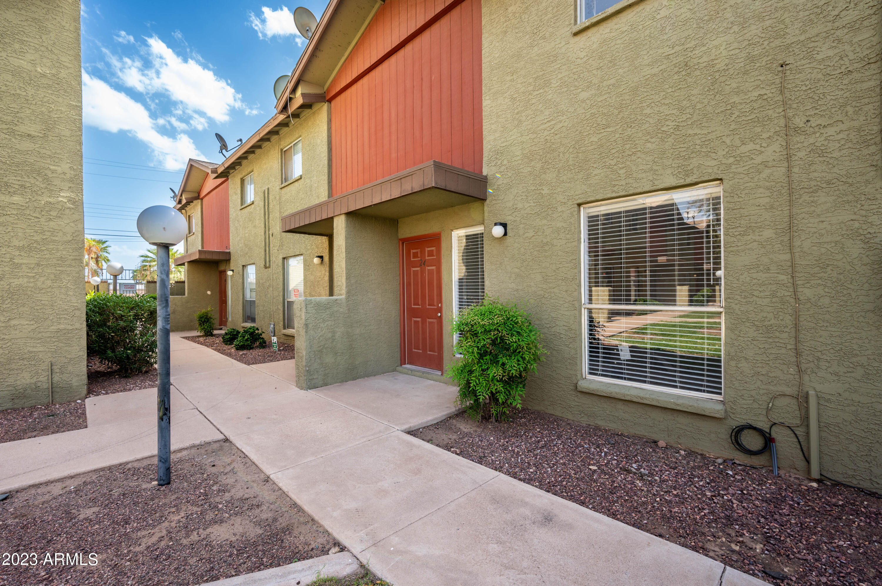 4615 North 39th Avenue, Unit 24 Phoenix, AZ 85019 - Photo 2 of 21 4615 N 39th Ave UNIT 24 Phoenix AZ 85019