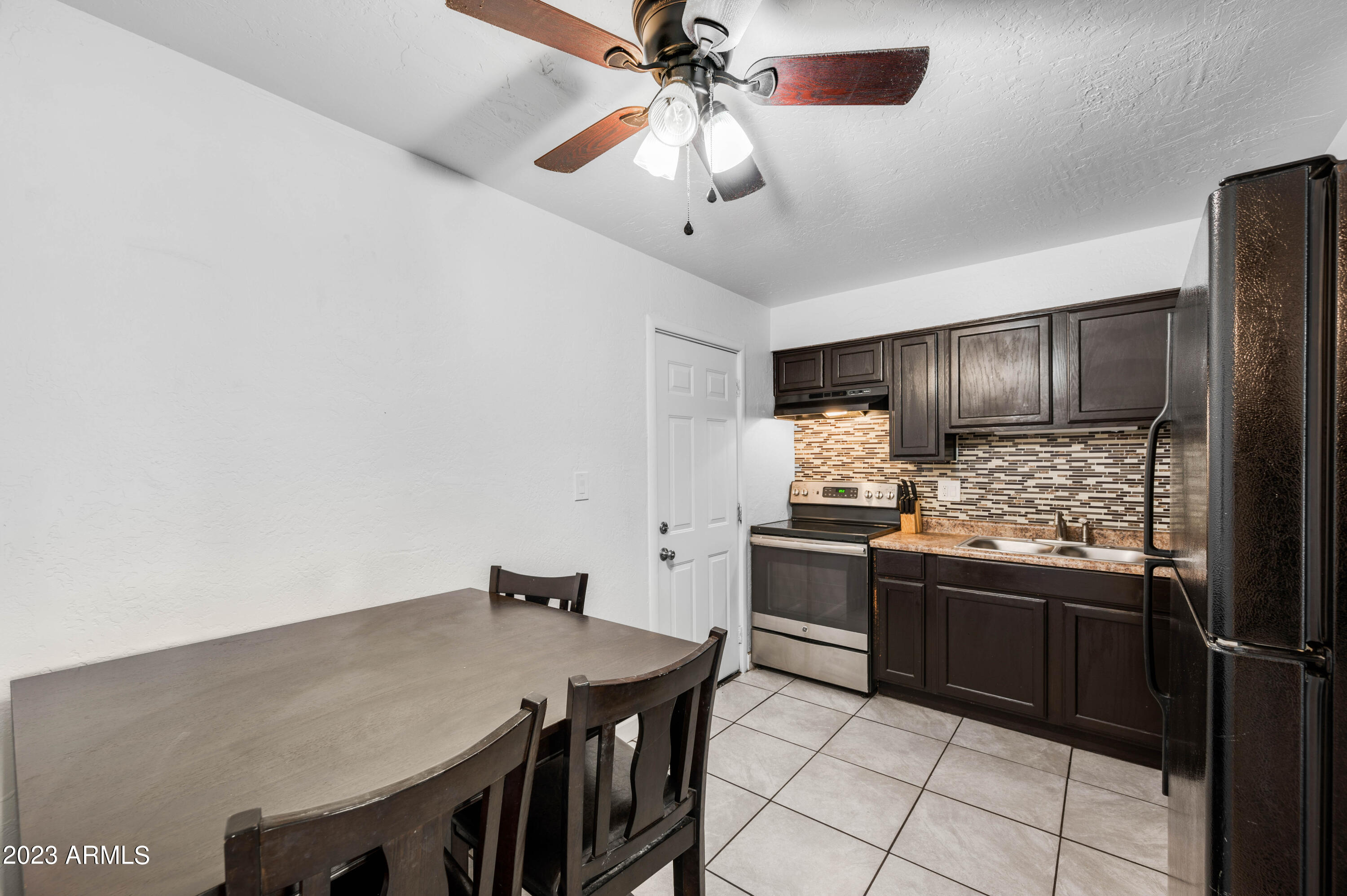 4615 North 39th Avenue, Unit 24 Phoenix, AZ 85019 - Photo 8 of 21 4615 N 39th Ave UNIT 24 Phoenix AZ 85019
