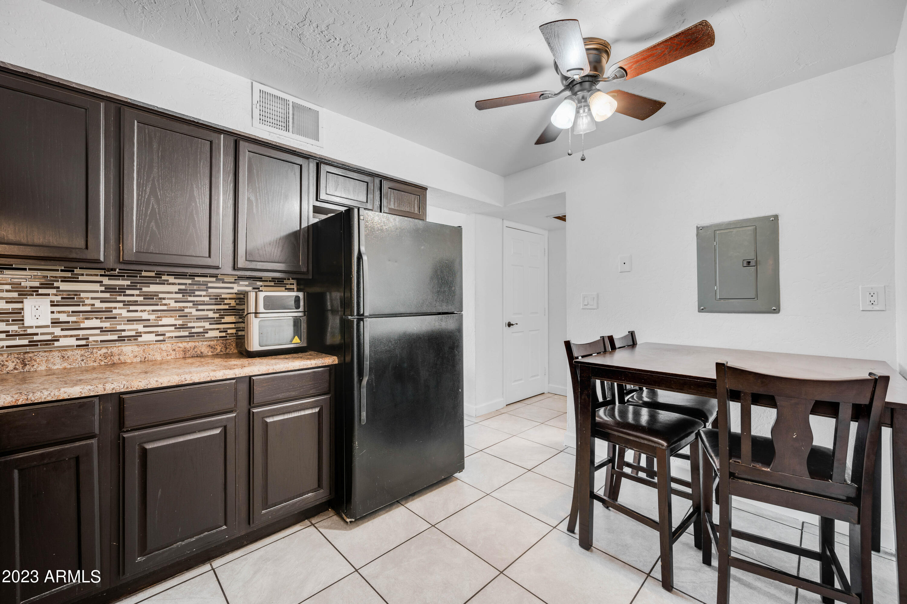 4615 North 39th Avenue, Unit 24 Phoenix, AZ 85019 - Photo 9 of 21 4615 N 39th Ave UNIT 24 Phoenix AZ 85019