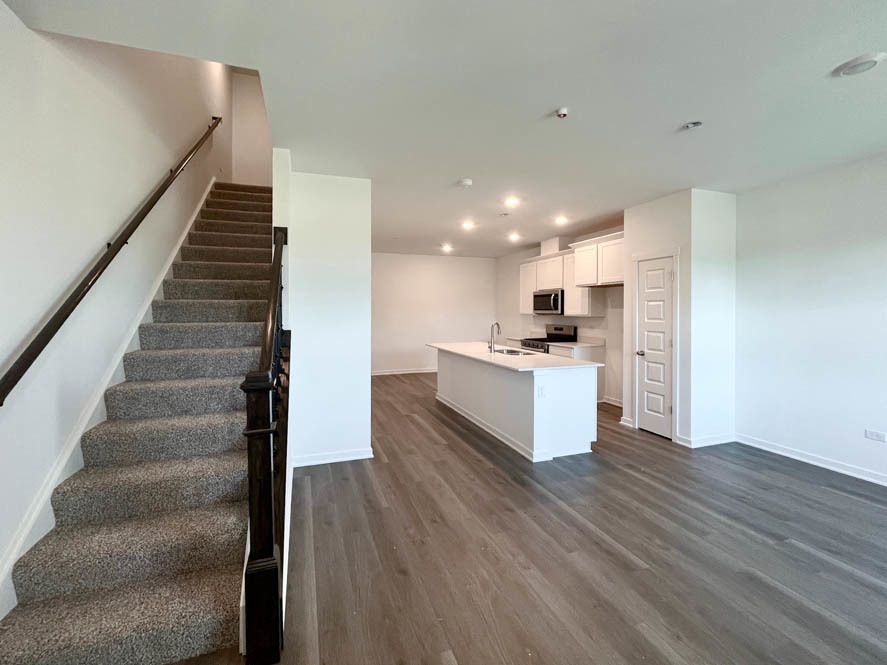 2114 Bodega Drive Oswego, IL 60543 - Photo 4 of 34