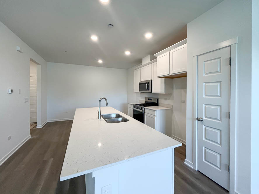 2114 Bodega Drive Oswego, IL 60543 - Photo 8 of 34