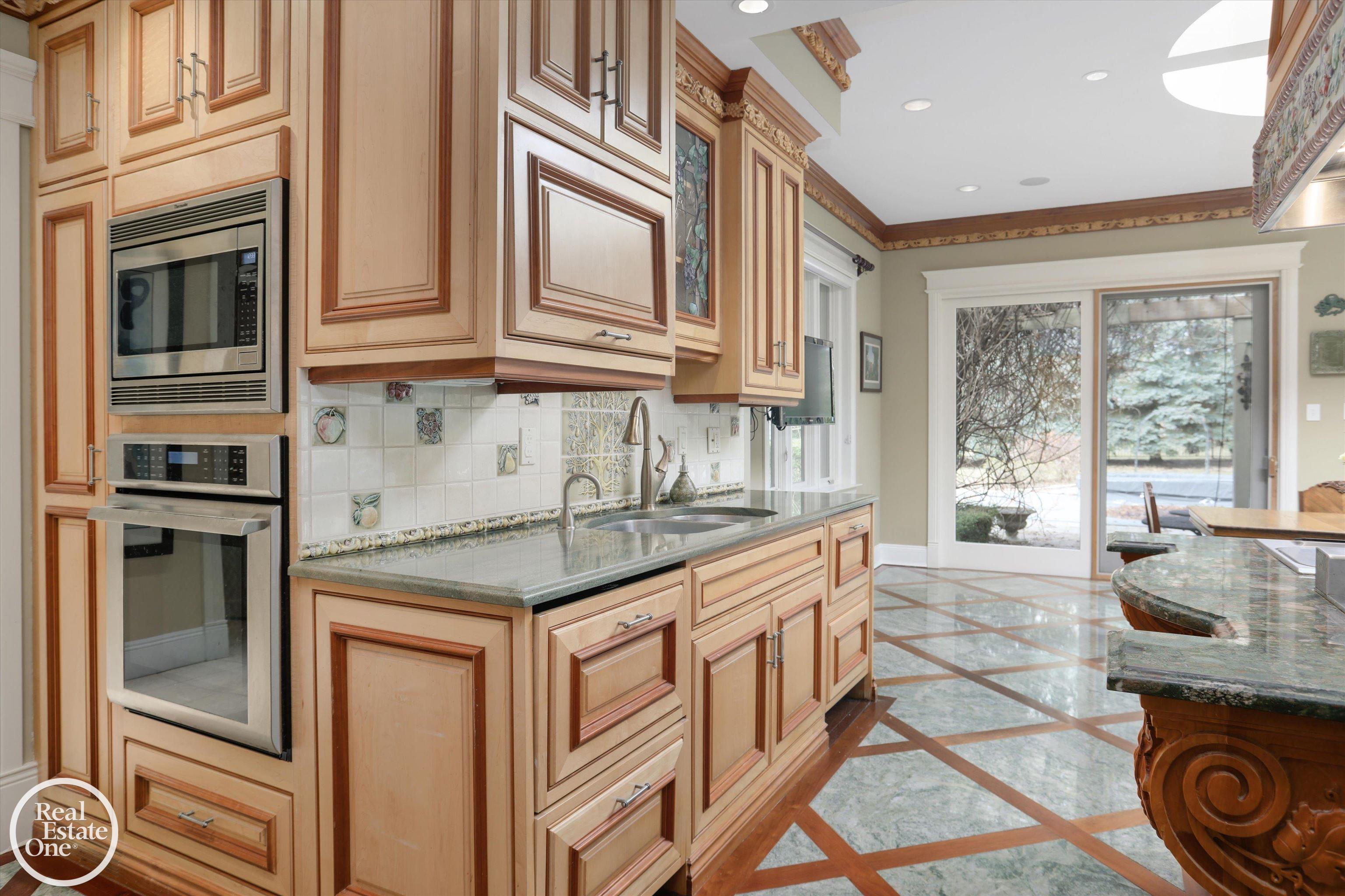 583 Lake Shore Road Grosse Pointe Shores, MI 48236 - Photo 30 of 92