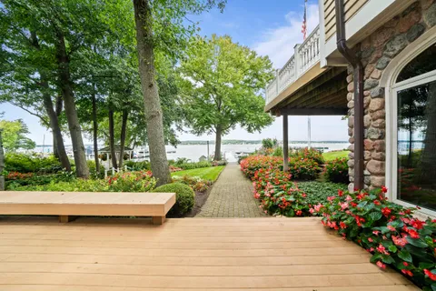 $10,995,000 | W2908 Walcowis Drive, Linn, WI 53147