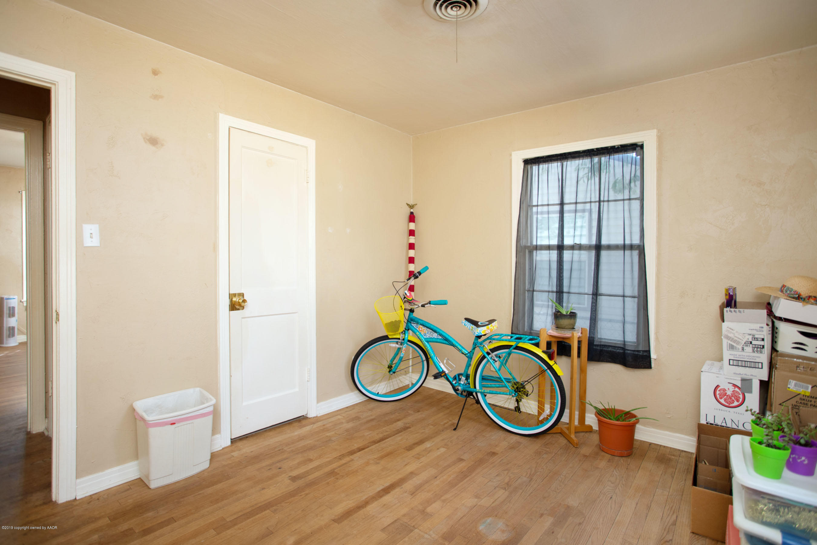 4210 South Hughes Street Amarillo, TX 79110 - Photo 14 of 18 Bedroom #1 view 2