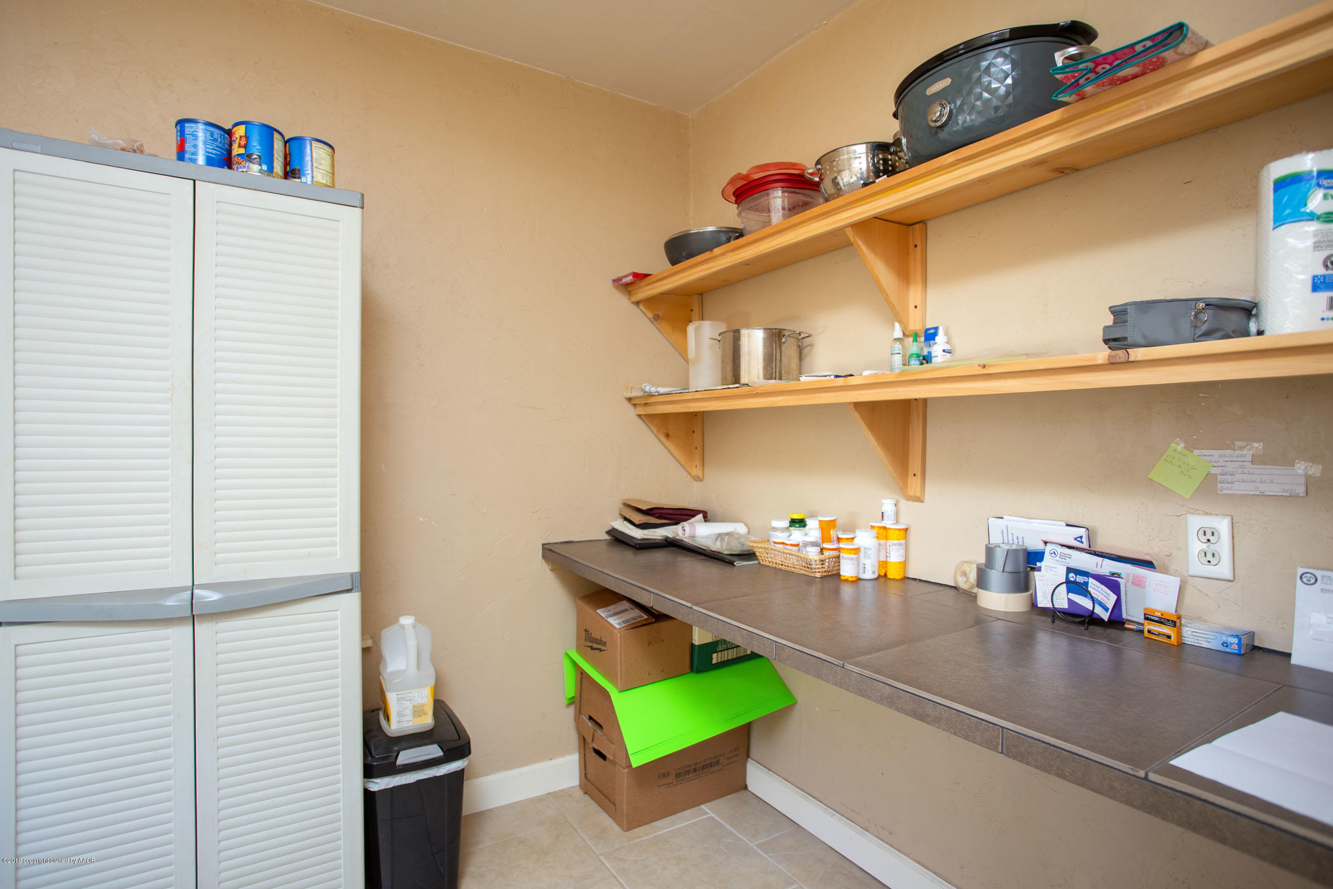 4210 South Hughes Street Amarillo, TX 79110 - Photo 17 of 18 Utility room view 1