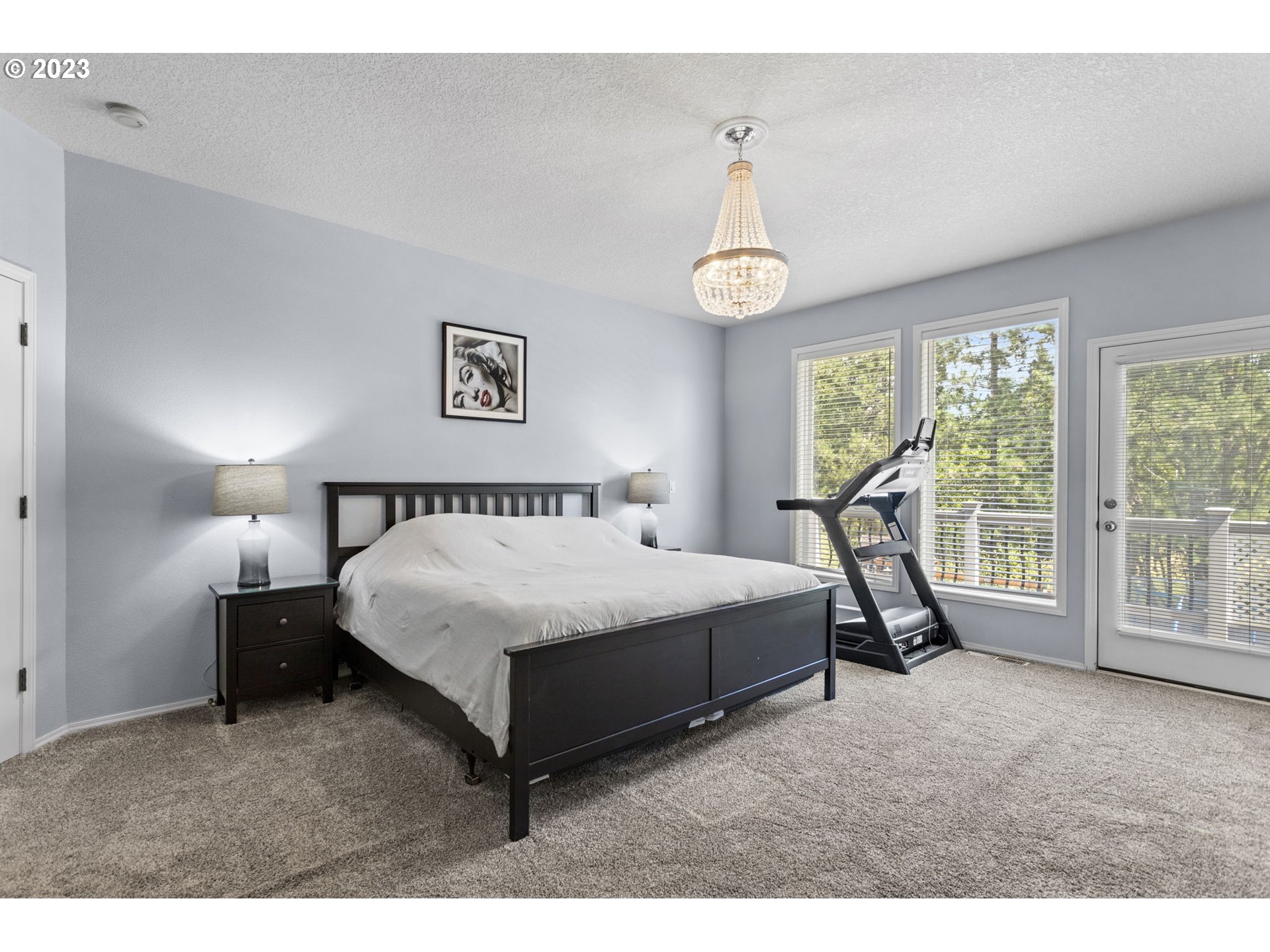 3064 South 23rd Way Ridgefield, WA 98642 - Photo 21 of 29 a spacious bedroom with a bed and a window