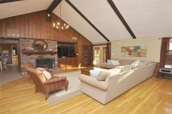 4 Wilmor Road Topsfield, MA 01983 - Photo 5 of 29 a living room with furniture and a large window