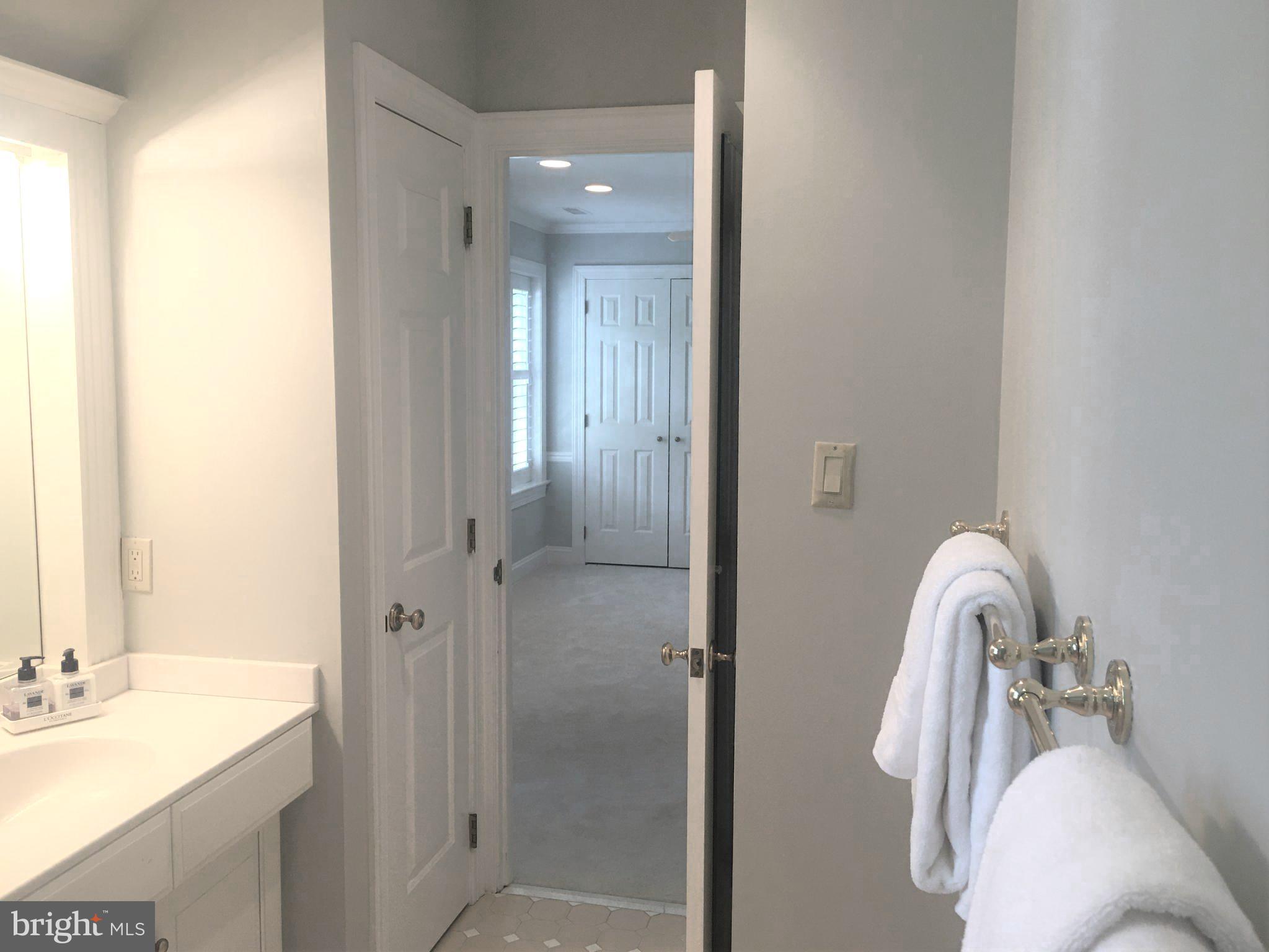 1275 Farm Road Berwyn, PA 19312 - Photo 31 of 48 En-Suite Full Bath Bedroom 4
