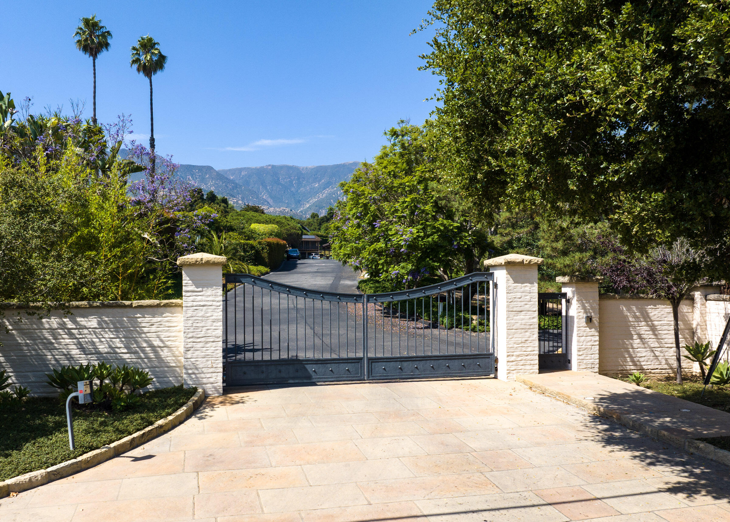 448 Court Place Montecito, CA 93108 - Photo 30 of 33 a view of a backyard with a tree