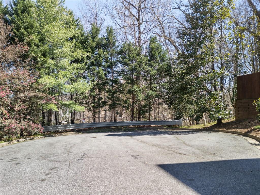 1734 Summit Glen Lane Northeast Atlanta, GA 30329 - Photo 9 of 18