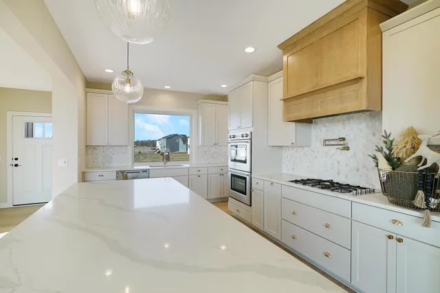 $880,000 | 9545 63rd Street South, Cottage Grove, MN 55016