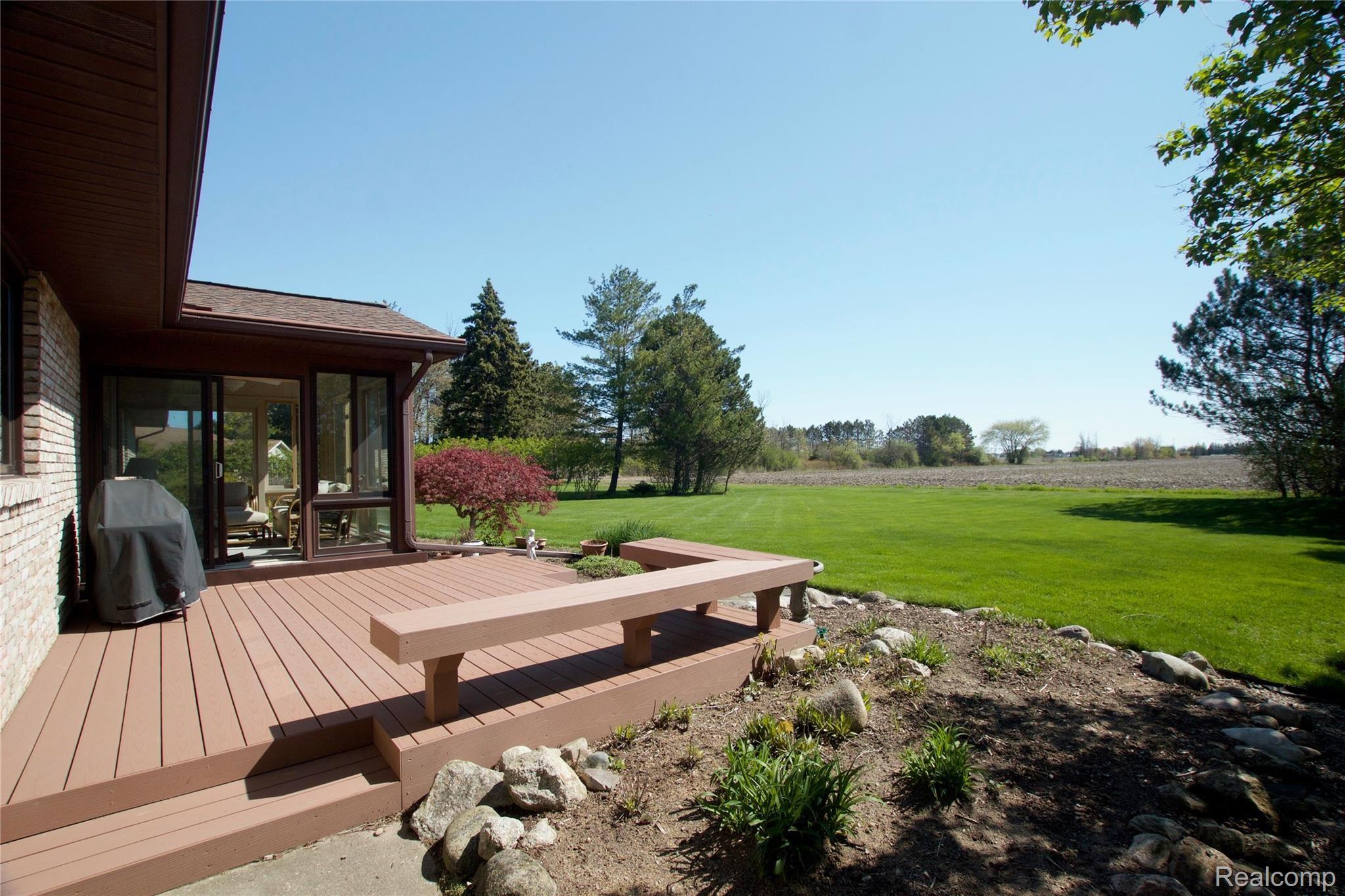 606 Southeast Boutell Road Bay City, MI 48708 - Photo 8 of 9 IMG_8742.jpg