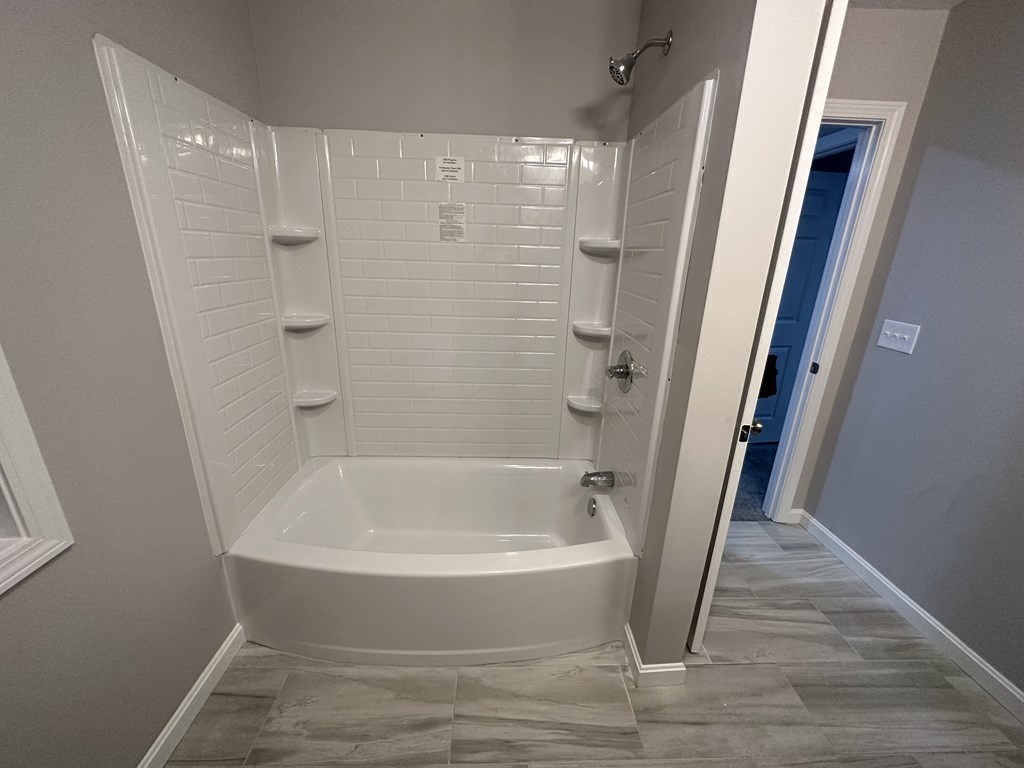 11 King Street Springfield, MA 01109 - Photo 10 of 23 Gallery Image 10