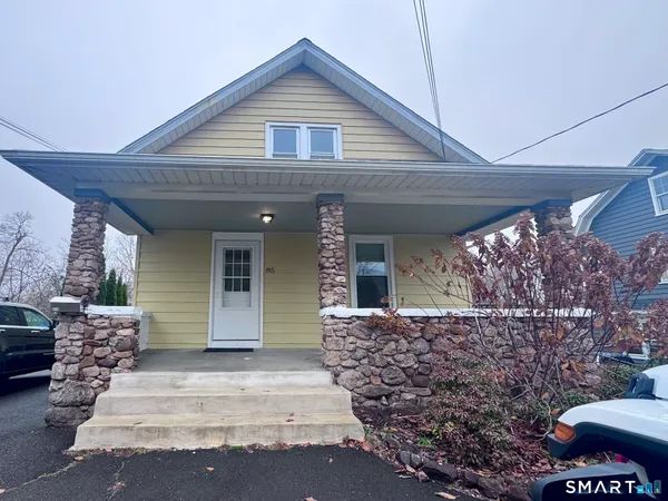 $2,500 | 85 Ivy Street, Unit B, Branford, CT 06405