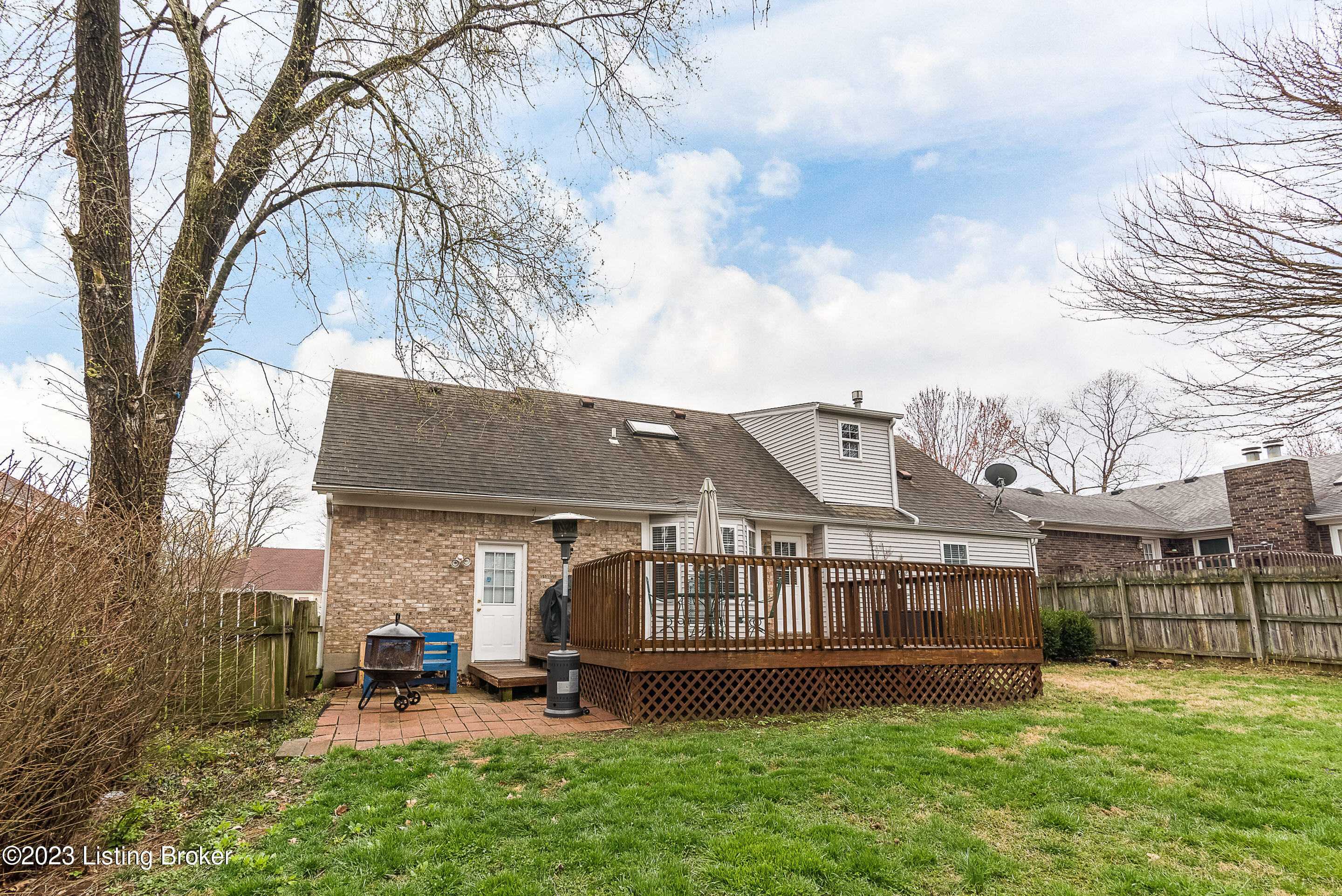 10411 Vantage Road Louisville, KY 40299 - Photo 32 of 39 NT10L-32