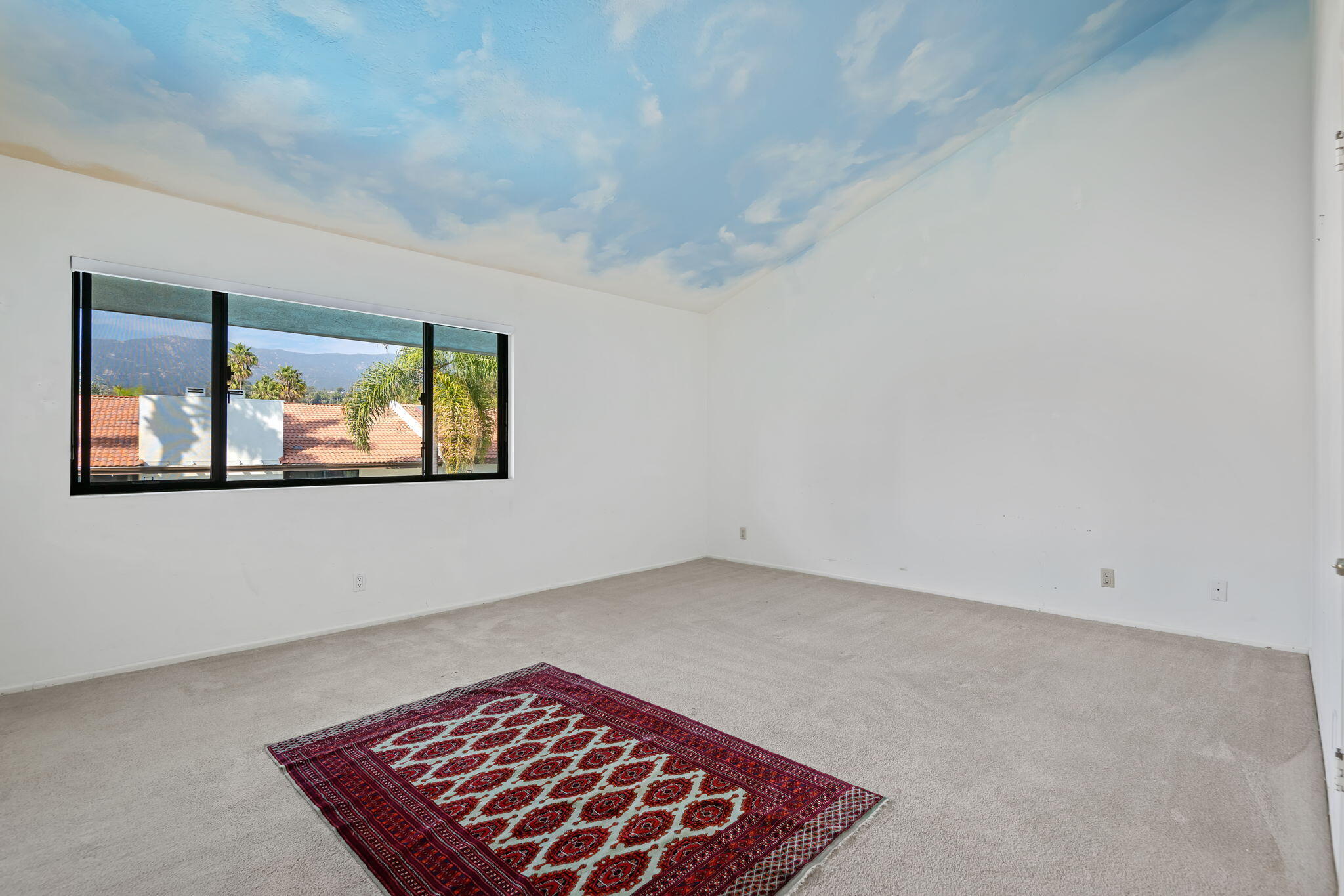 659 Del Parque Drive, Unit E Santa Barbara, CA 93103 - Photo 16 of 32 an entryway with an empty room