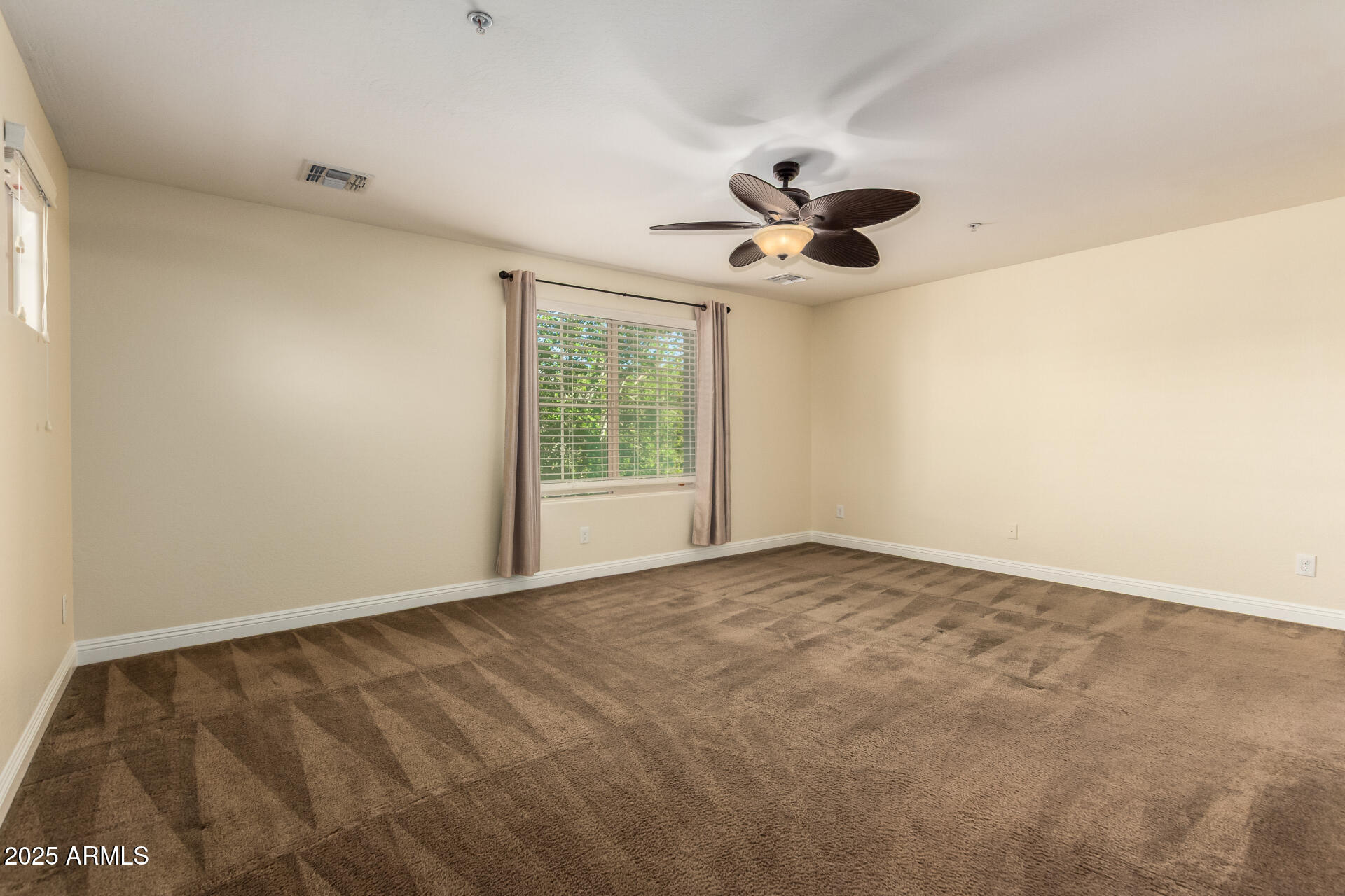 20977 West Hamilton Street Buckeye, AZ 85396 - Photo 14 of 53 Primary suite