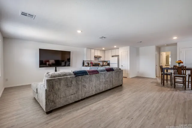 $215,000 | 8623 Astral Place, San Antonio, TX 78252