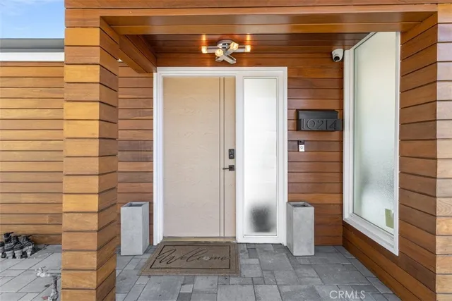 $1,325,000 | 10214 Woodruff Avenue, Downey, CA 90241