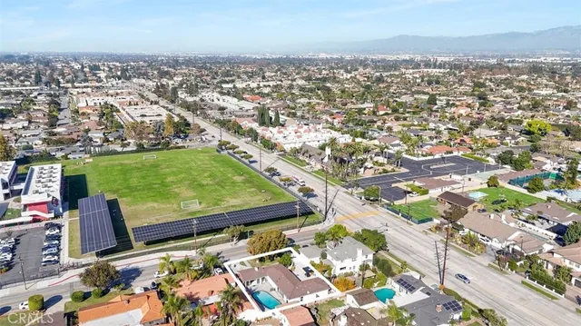 $1,325,000 | 10214 Woodruff Avenue, Downey, CA 90241