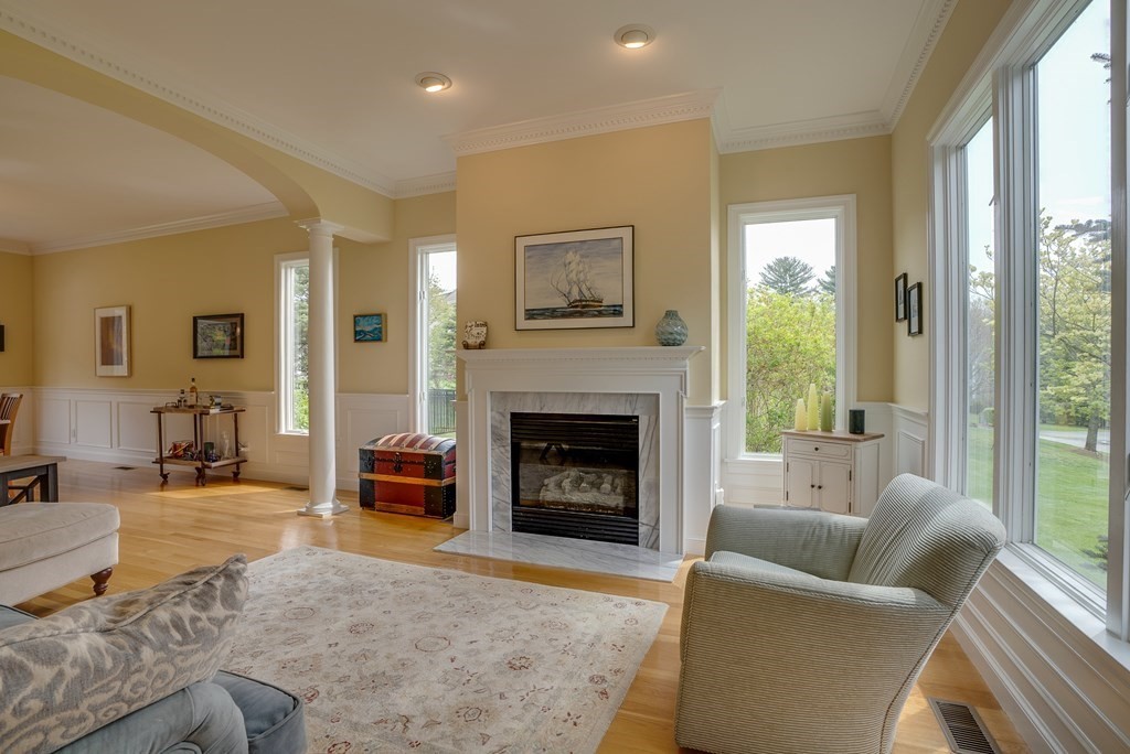 35 Battle Flagg Road Bedford, MA 01730 - Photo 15 of 42