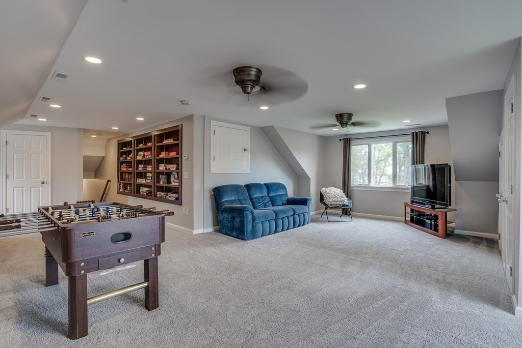 35 Battle Flagg Road Bedford, MA 01730 - Photo 31 of 42