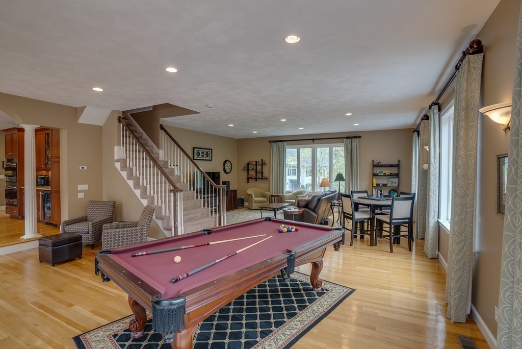 35 Battle Flagg Road Bedford, MA 01730 - Photo 8 of 42