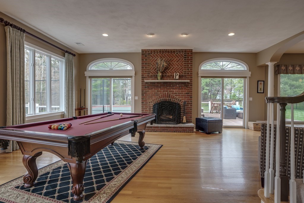 35 Battle Flagg Road Bedford, MA 01730 - Photo 10 of 42