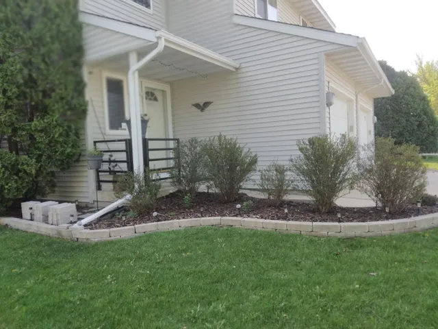 $374,900 | 529 Kings Lynn Road, Stoughton, WI 53589