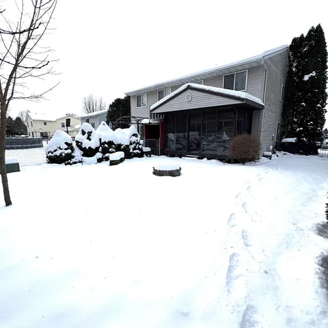 $374,900 | 529 Kings Lynn Road, Stoughton, WI 53589