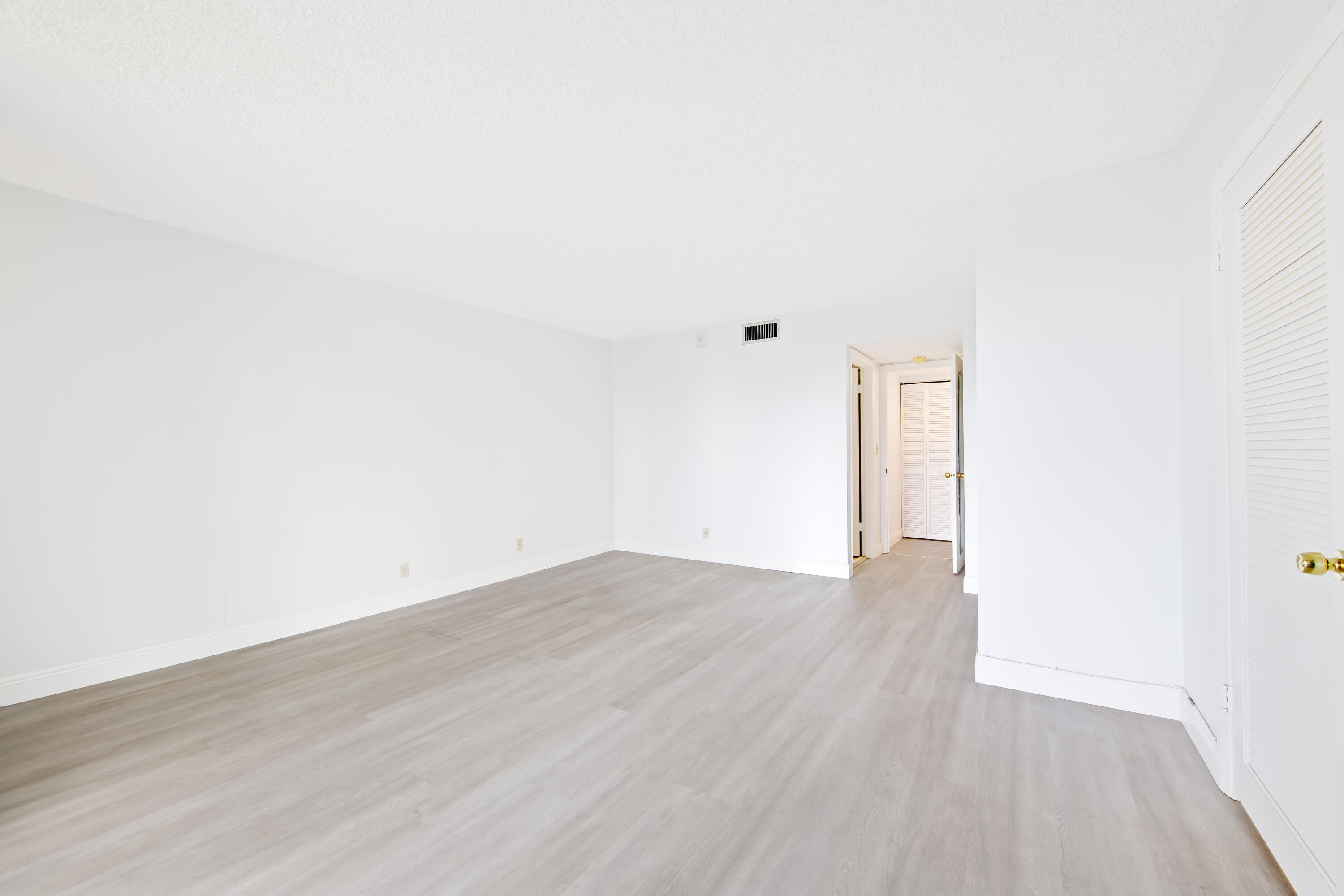 799 Jeffery Street, Unit 201 Boca Raton, FL 33487 - Photo 17 of 36 DSC_3756