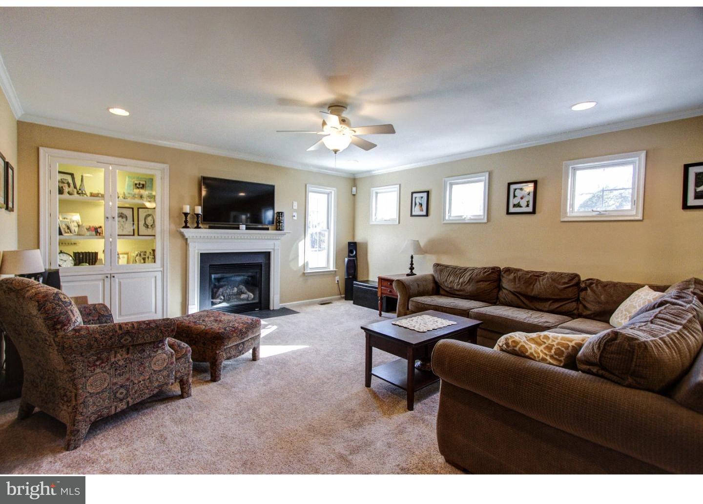 4877 Durham Road Kintnersville, PA 18930 - Photo 11 of 25 Living Room
