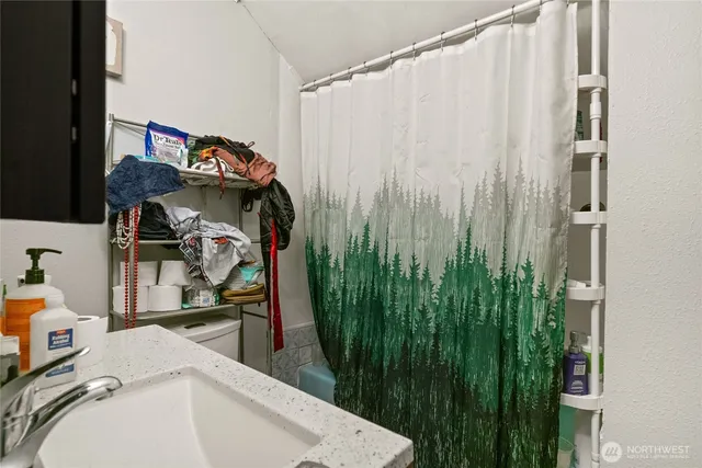 $449,900 | 110 North Delaware Avenue, Unit A/B, Wenatchee, WA 98801