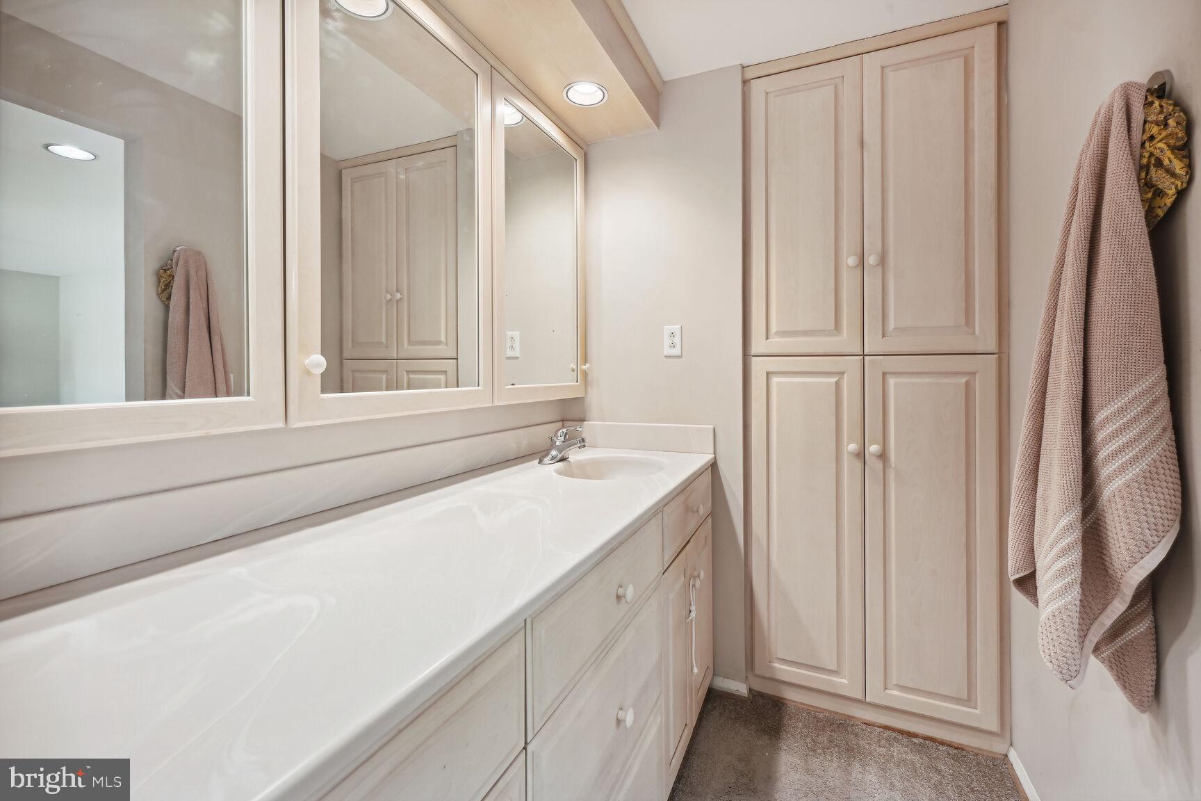 12904 North Commons Way Potomac, MD 20854 - Photo 28 of 32