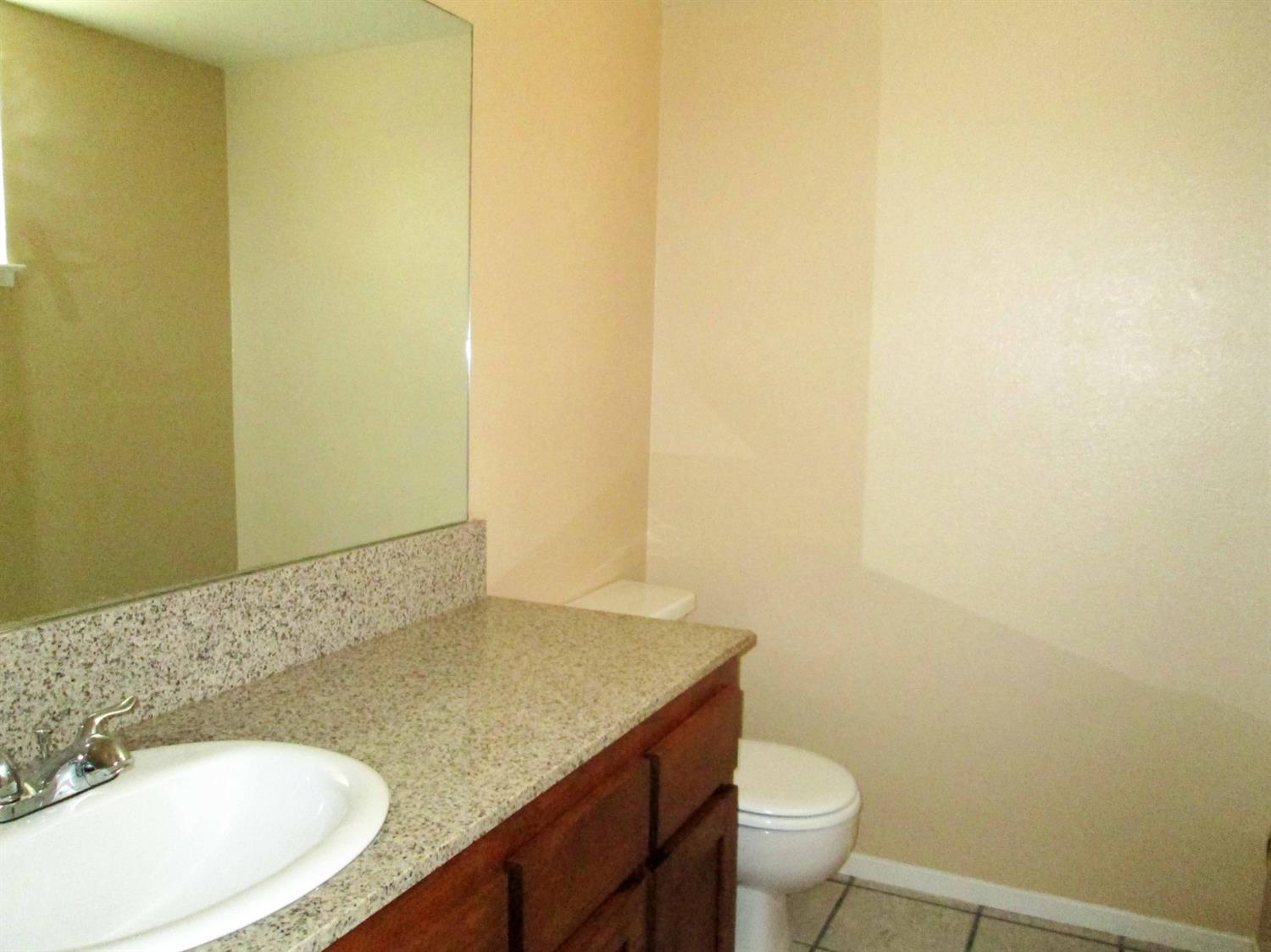 1134 Raymond Road Hanford, CA 93230 - Photo 12 of 33 Gallery Image 12