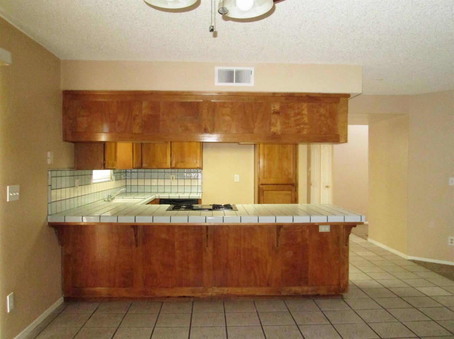 1134 Raymond Road Hanford, CA 93230 - Photo 13 of 33 Gallery Image 13