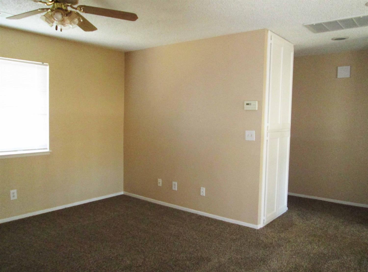 1134 Raymond Road Hanford, CA 93230 - Photo 18 of 33 Gallery Image 18