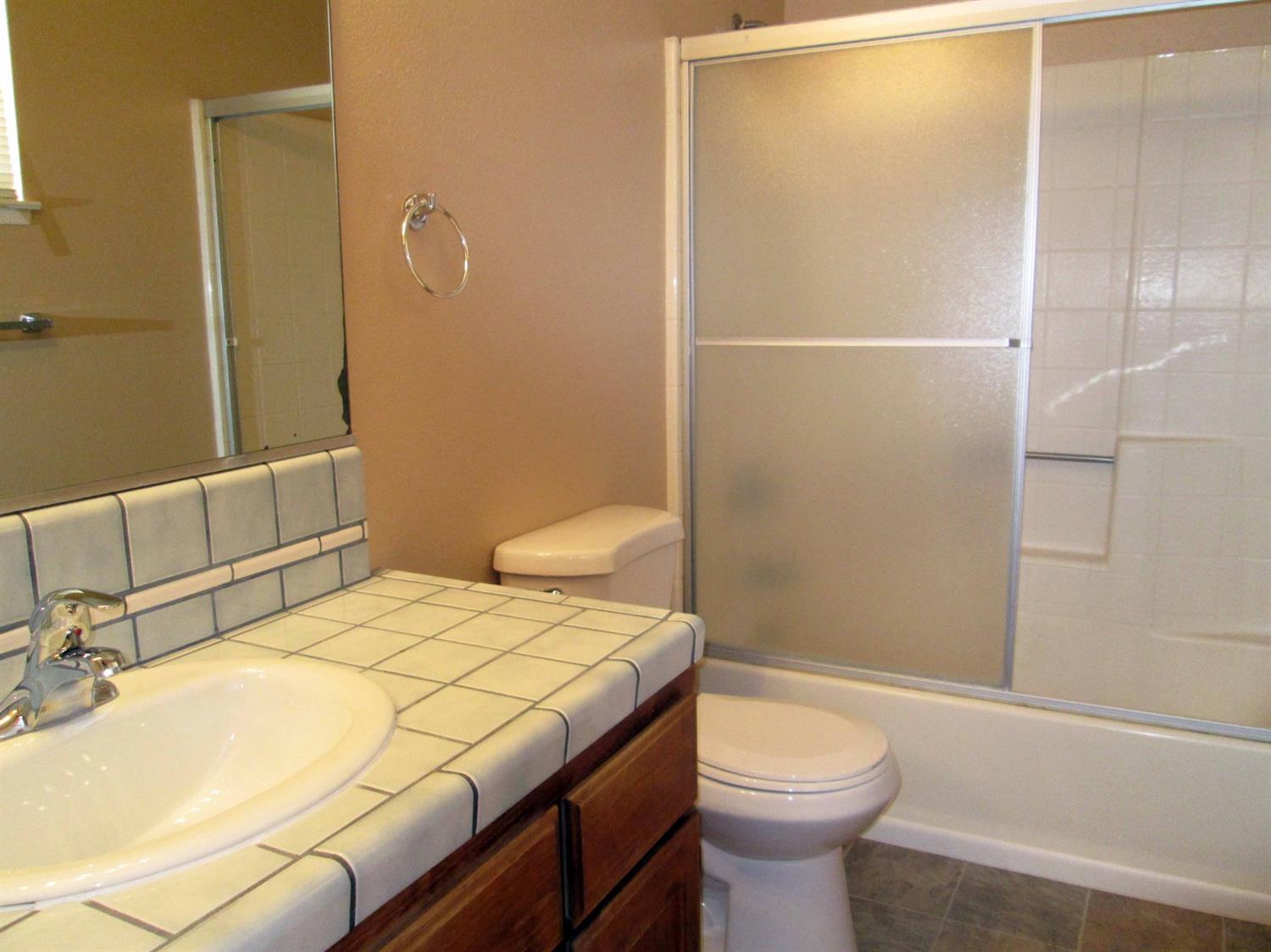 1134 Raymond Road Hanford, CA 93230 - Photo 20 of 33 Gallery Image 20